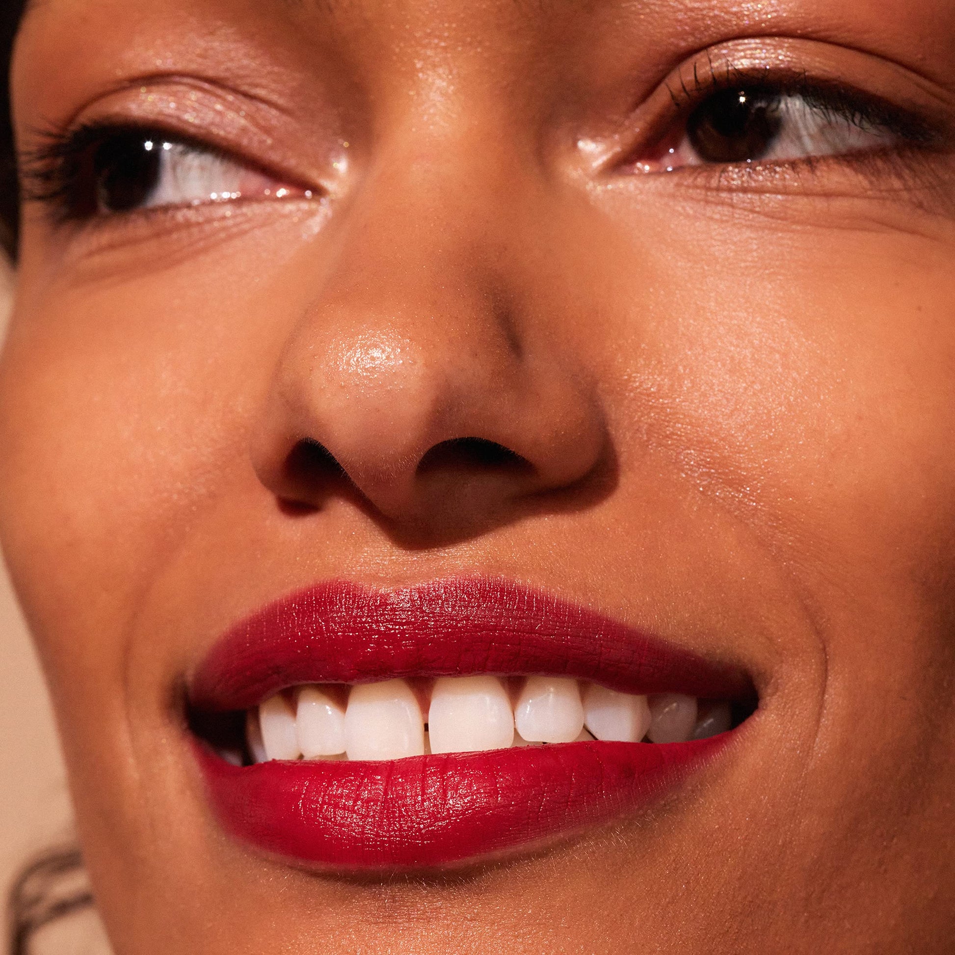 Protector Labial MDSolarSciences Rojo Hidratante FPS 30 Fórmula Natural Vegana