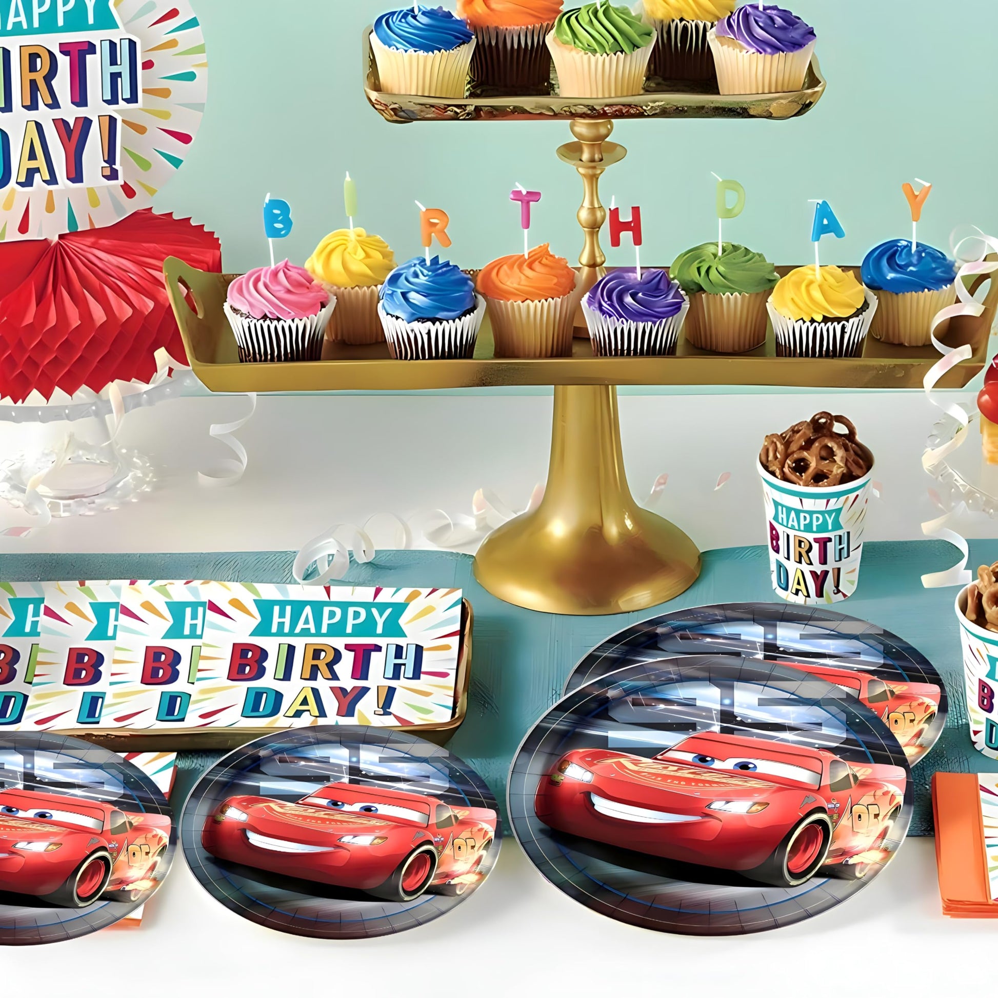 Platos de Papel Disney Coches Rojos 9 Pulgadas 8 Unidades