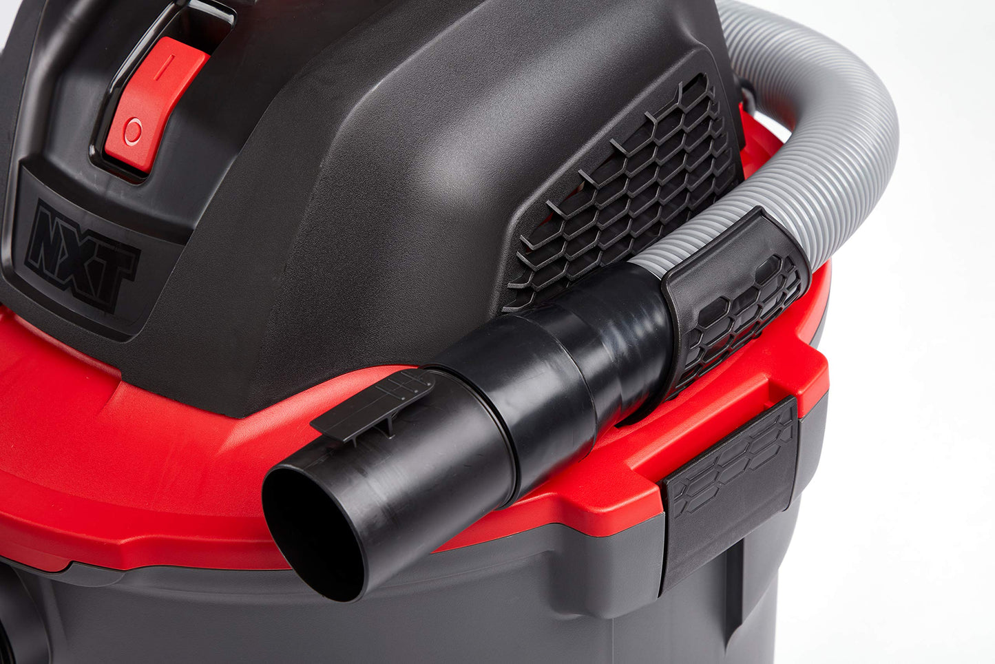 Aspiradora Wet Dry RIDGID Gris Oscuro y Rojo con Motor HP de 5.0 Pico y Manguera de Bloqueo Pro