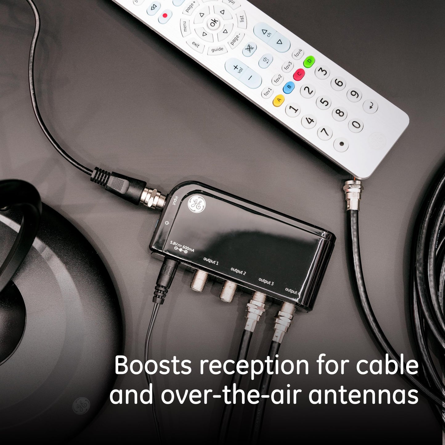 GE Divisor de Amplificador de Antena de TV de 4 vías, Ilumina la Baja Intensidad, distribuye la señal a Varios televisores, Amplificador de señal 34479