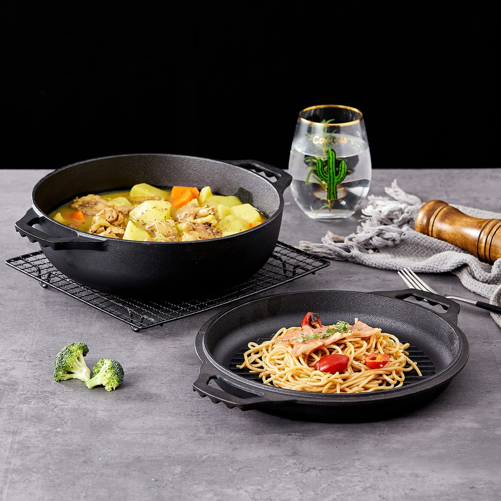 Bruntmor - Horno holandés de hierro fundido presazonado 2 en 1 con doble asa, cacerola doble de cocotte con tapa para parrilla, 3.3 cuartos de galón, parrilla para barbacoa, freidora, juego de