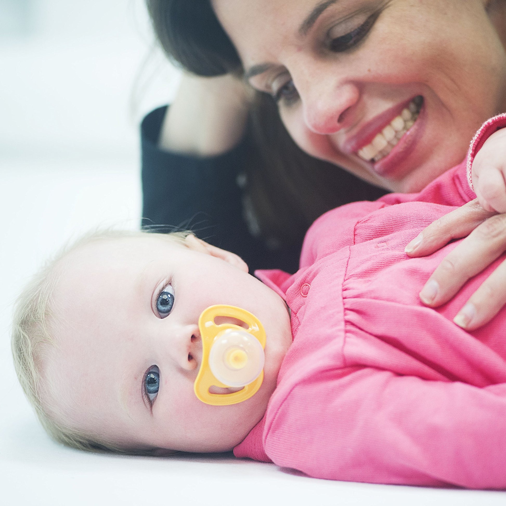 Chupete JOOVY Airnoogie Amarillo Mediano 2 Piezas