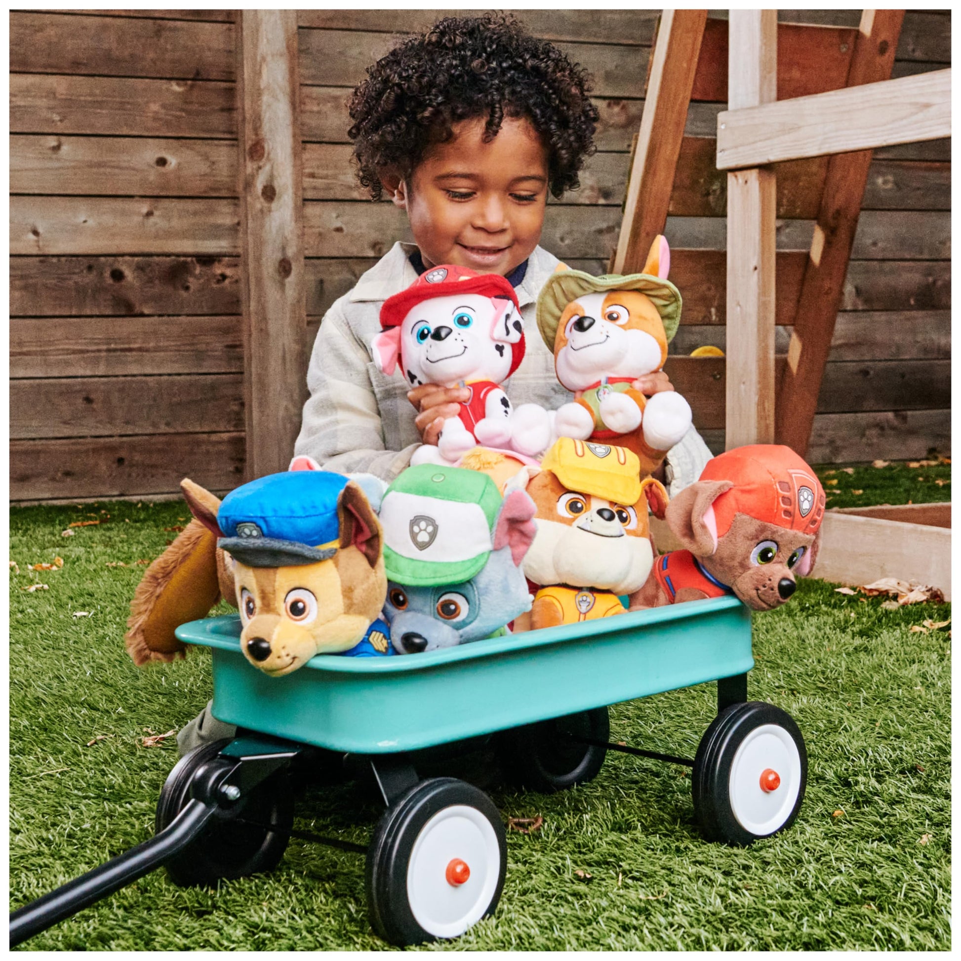 GUND - Juguete de Peluche Oficial de la Patrulla Canina Skye con Uniforme de Aviador de Aviador, Animal de Peluche para Edades de 1 año en adelante, 6 Pulgadas (los Estilos Pueden Variar)