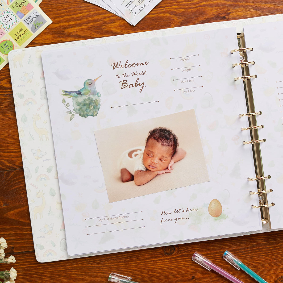 Libro de Recuerdos de Bebé Atemporal para Niña en los Primeros 5 Años