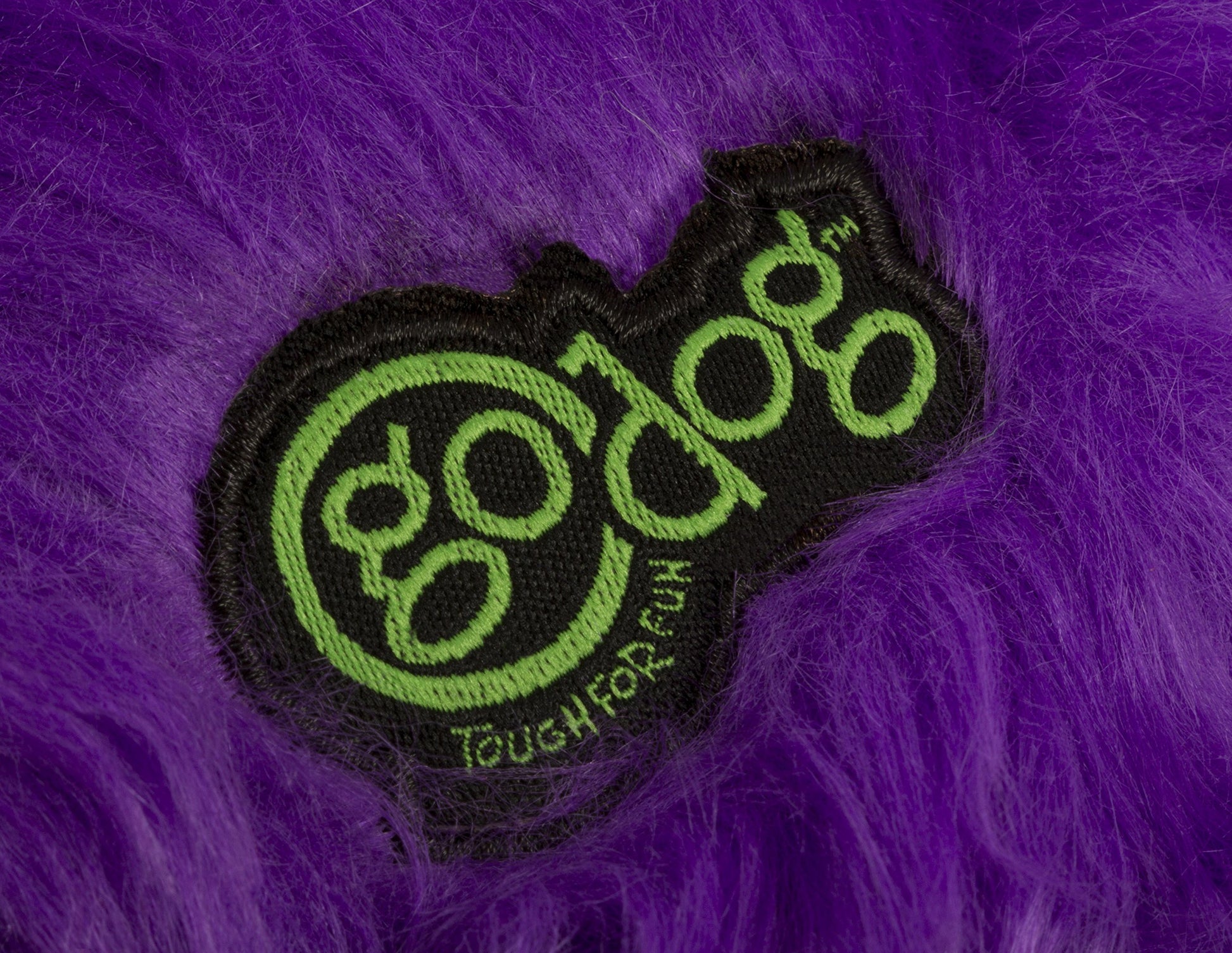 goDog Furballz Squeaky Pelota de Peluche para Perro, Tecnología Chew Guard - Morado, L