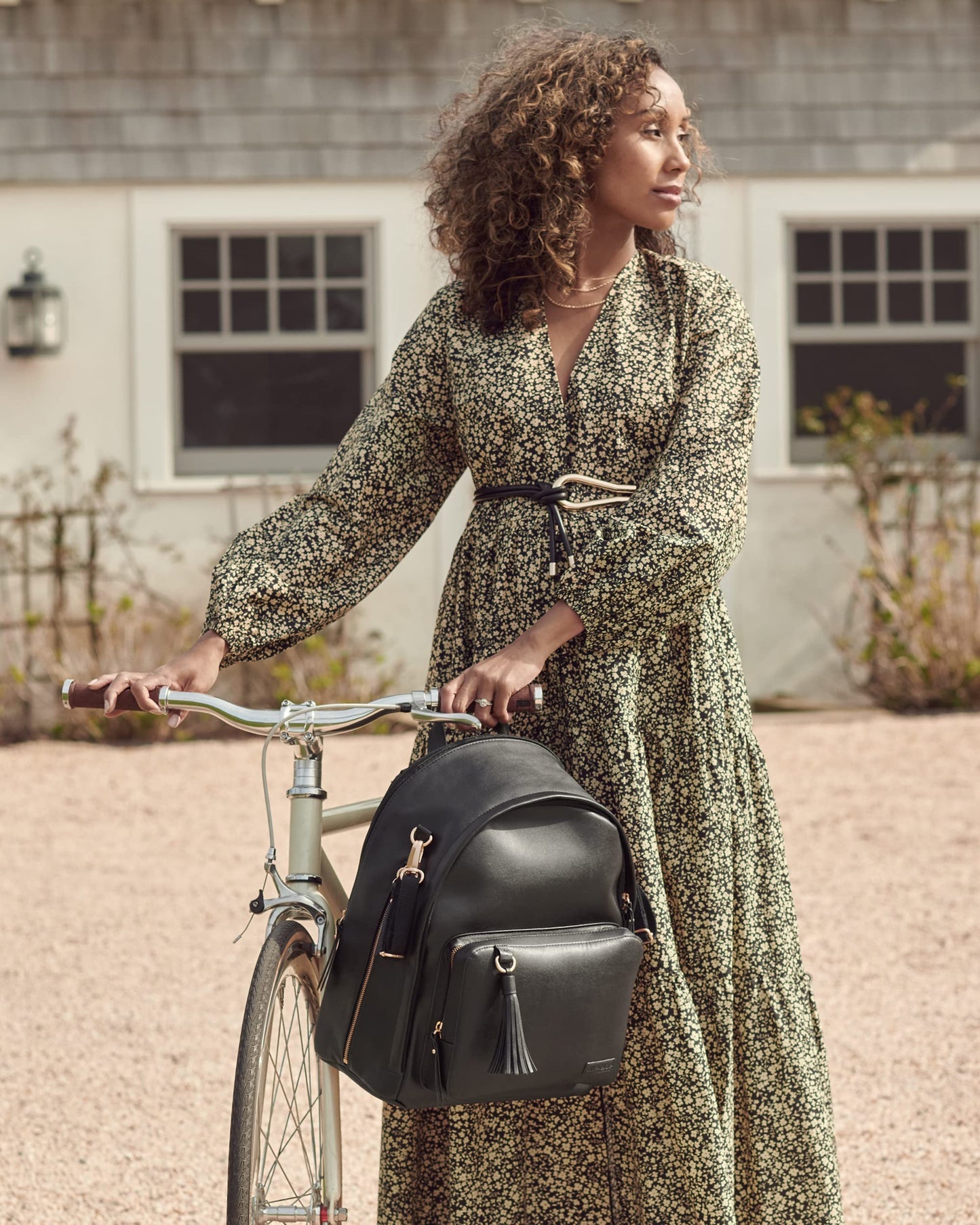 Skip Hop Mochila De Pañales: Bolso De Viaje Para Bebé Multifunción Convertible Greenwich Con Cambiador Y Correas Para Cochecito, Cuero Vegano, Negro