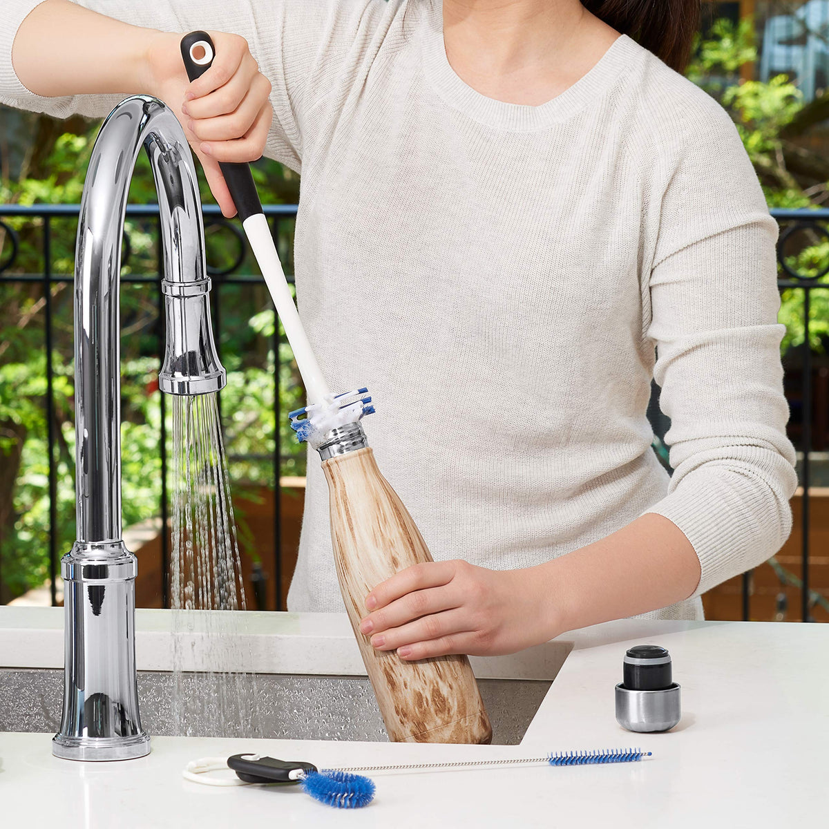 OXO Good Grips Juego de Limpieza para Botellas de Agua