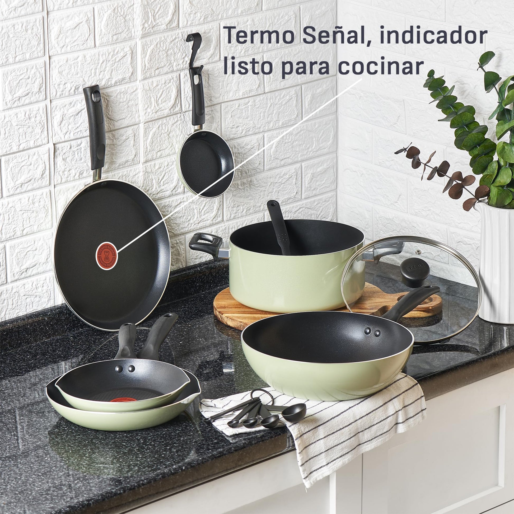 Batería de Cocina T-fal Verde Lichen con Antiadherente Titanium y Tecnología Thermo Señal de 26 Piezas
