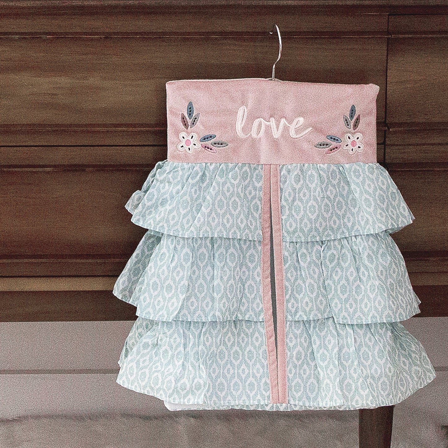 Levtex Baby - Juego de cama Everly Crib - Juego de cama para bebé, color gris azulado y verde azulado, ciervos del bosque y amigos, juego de 5 piezas incluye colcha, sábana bajera, apilador de pañales