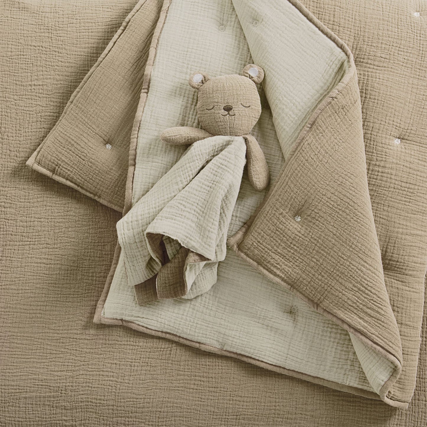 Levtex Baby - Juego de cama de cuna de muselina en la nube - Juego de cuna para bebé, diseño de cacao y estrellas beige, muselina con textura gris, juego de 5 piezas, incluye edredón, sábana bajera,