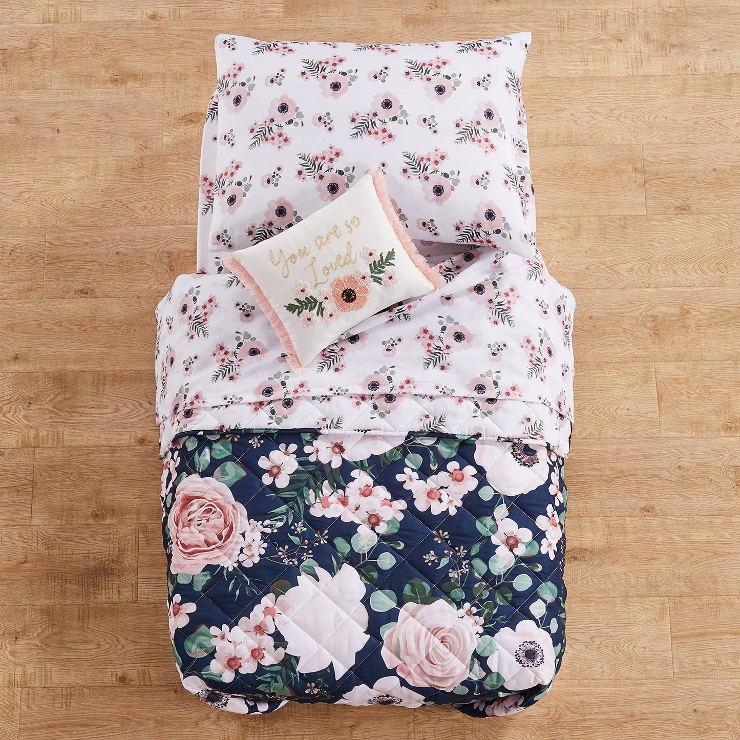 Levtex Baby - Juego de cama Fiori para niños pequeños - Negro, rubor, rosa, blanco - Floral atrevido - Juego de 5 piezas que incluye edredón reversible, sábana bajera, sábana encimera, funda de almohada, pila decorativa