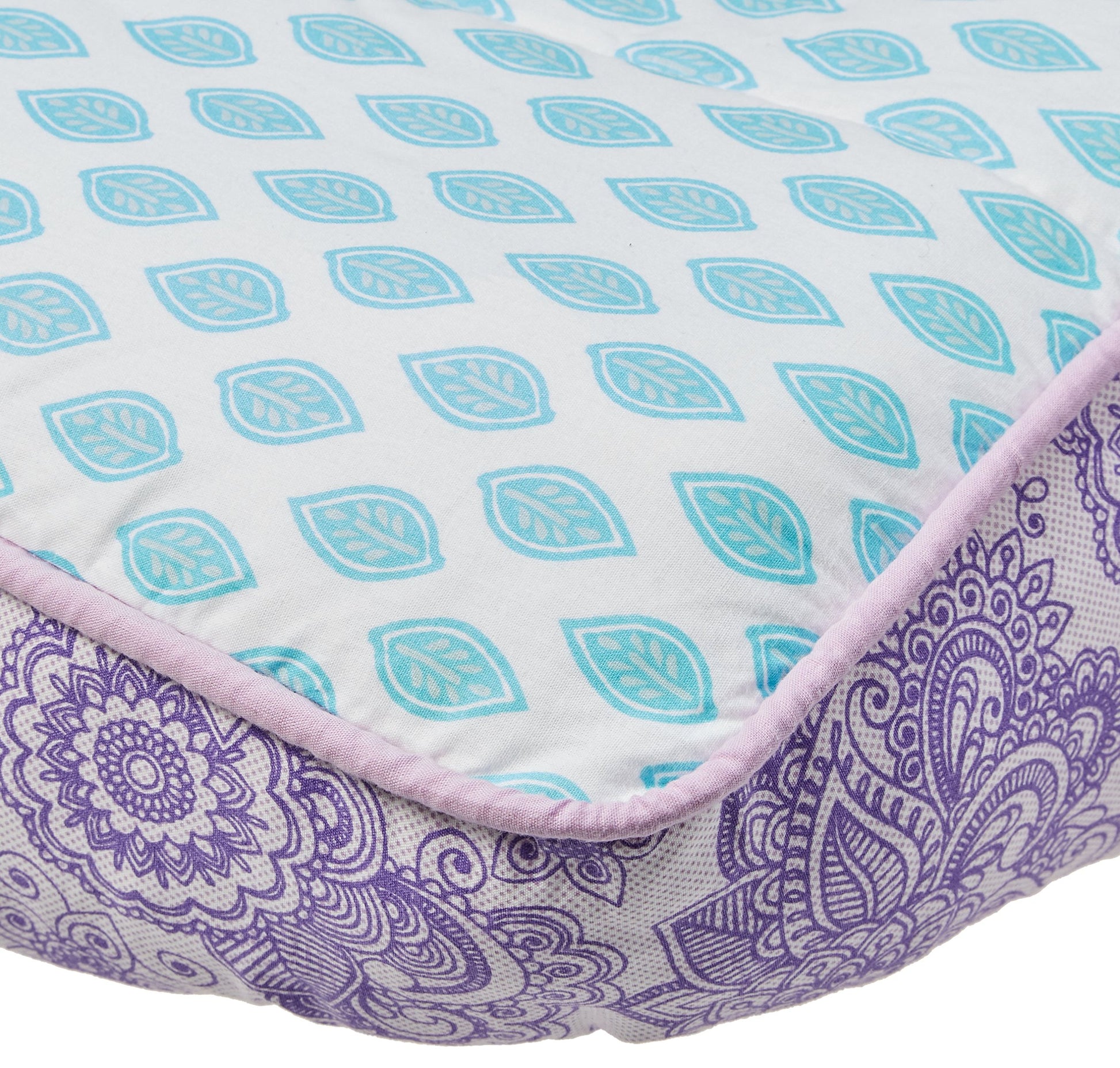 Bacati - Funda acolchada para cambiador de cachemira floral (lila/púrpura/hojas aguamarinas)