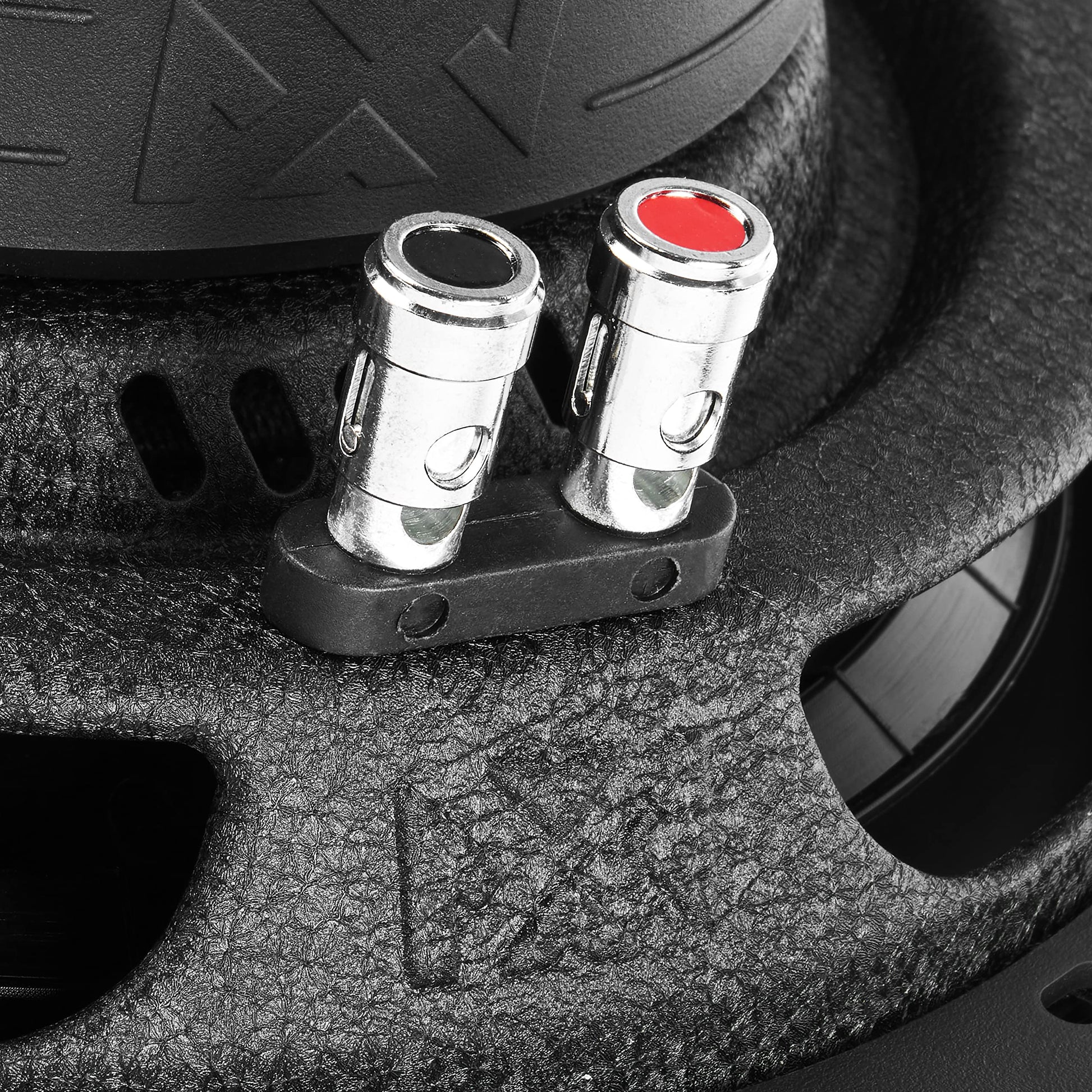 NVX SMW10D4 700 W Peak (350 W RMS) Serie S de montaje poco profundo de 10 pulgadas Dual 4 Ohm Subwoofer