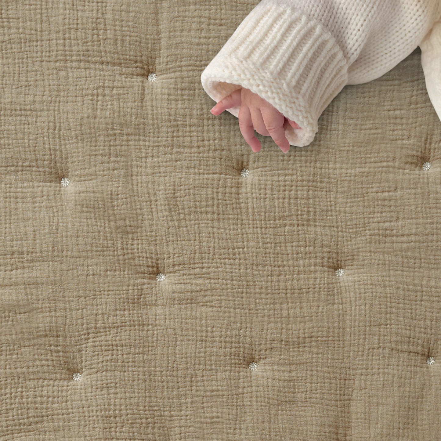 Levtex Baby - Juego de cama de cuna de muselina en la nube - Juego de cuna para bebé, diseño de cacao y estrellas beige, muselina con textura gris, juego de 5 piezas, incluye edredón, sábana bajera,
