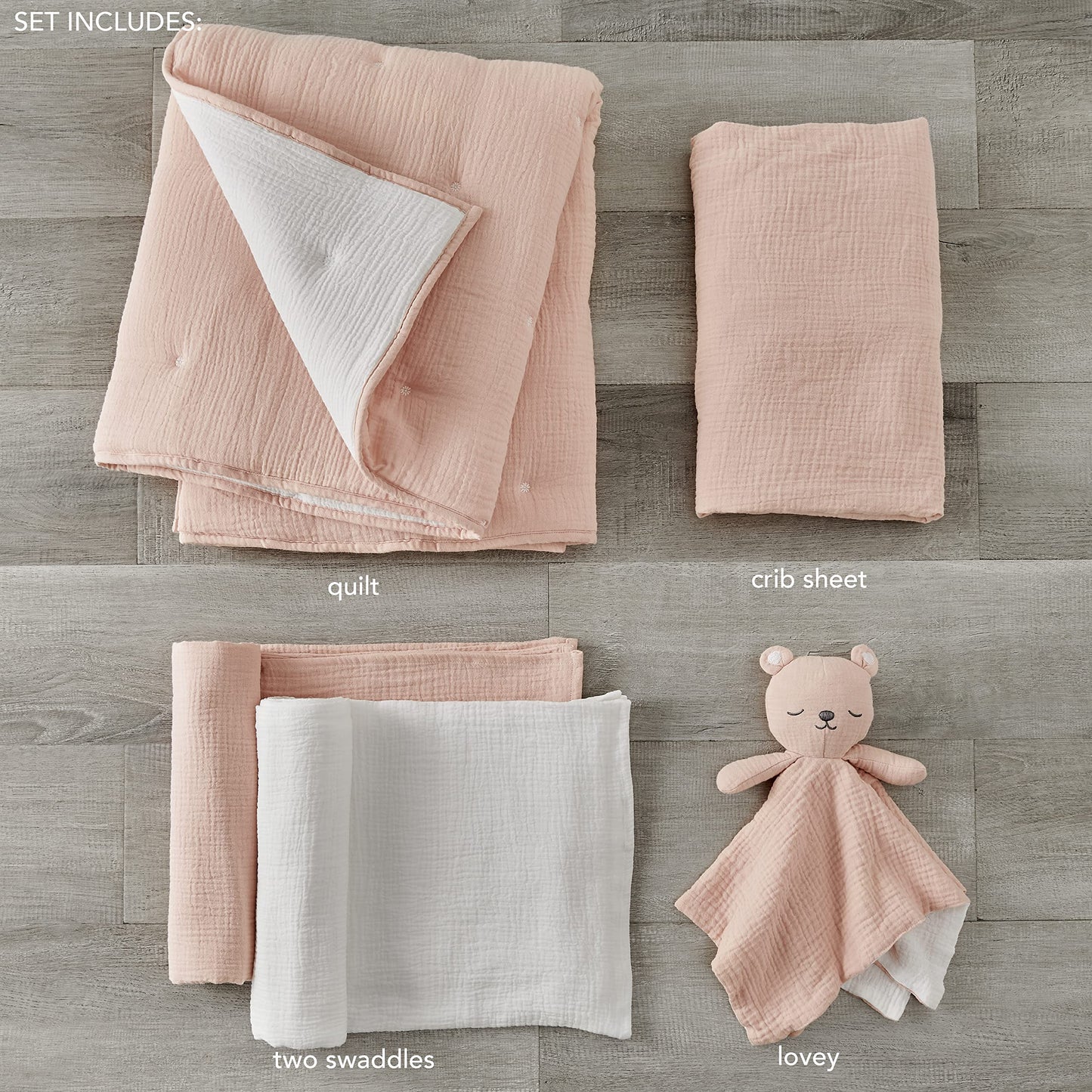Levtex Baby - Juego de cama de cuna de muselina en nube, juego de cuarto de bebé, flores rosas y blancas, muselina texturizada rosa, juego de 5 piezas, incluye edredón, sábana bajera, dos pañales y