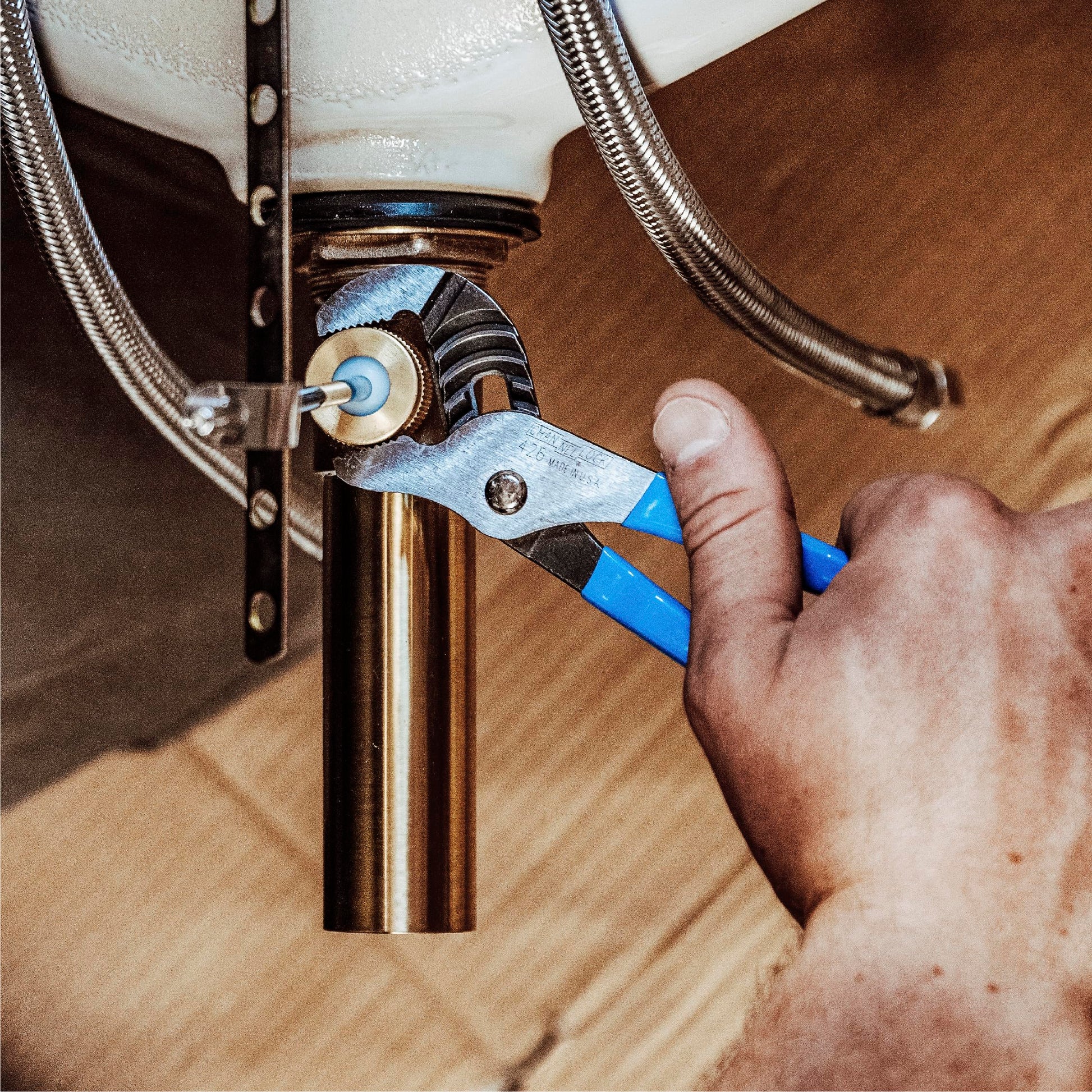 Channellock Juego de 2 alicates de lengüeta y ranura – 9.5 pulgadas, 6.5 pulgadas, alicates de junta de ranura de mandíbula recta | dientes de 90° tratados térmicamente con láser | Forjado de acero de alto carbono | Borde de refuerzo patentado que minimiz