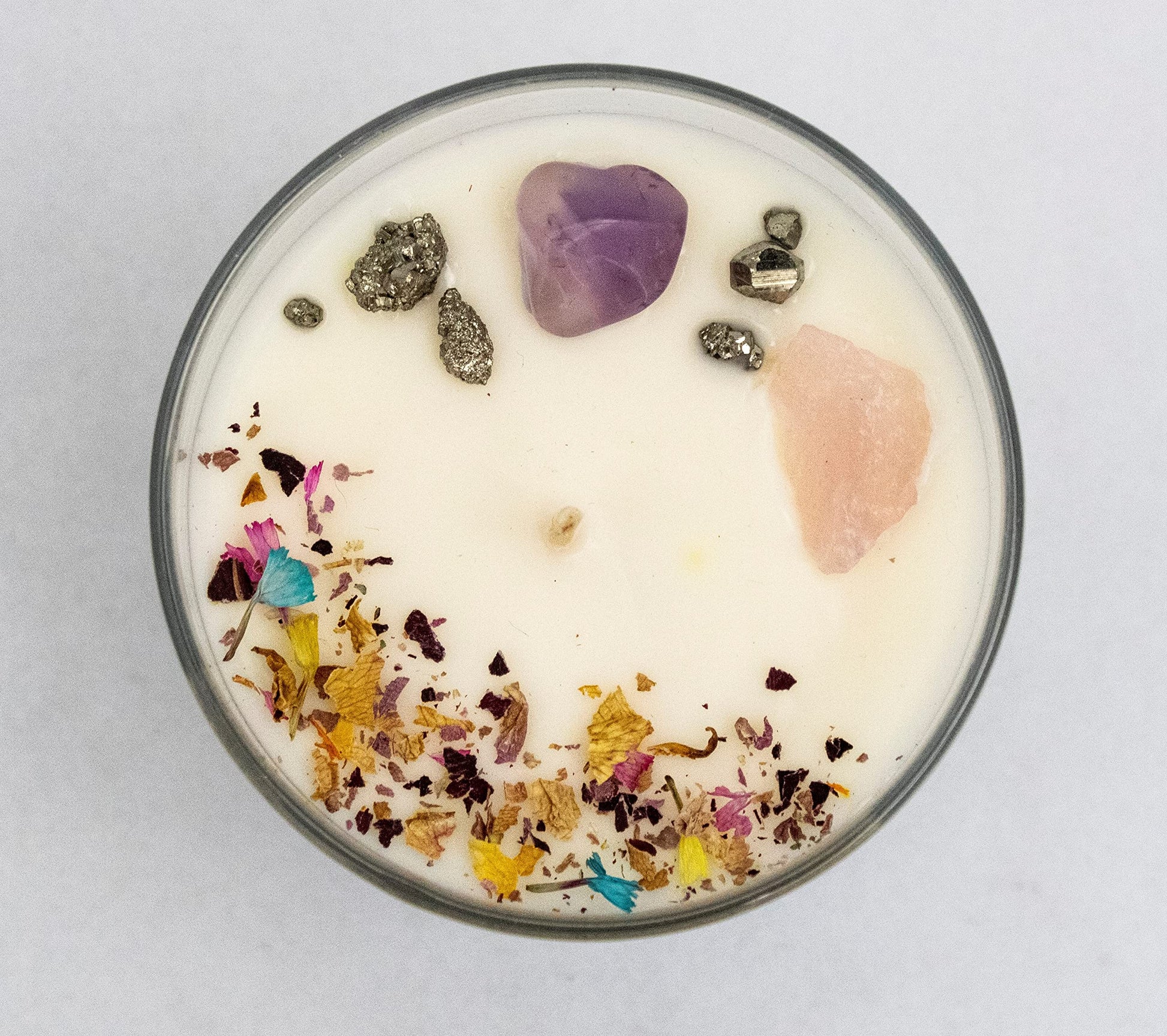 Fuwu, velas aromaticas relajantes Happy Birthday de cera de soya con cuarzos naturales, velas decorativas hechas a mano, aromatizantes para hogar, regalos de cumpleaños (Pastel de vainilla)