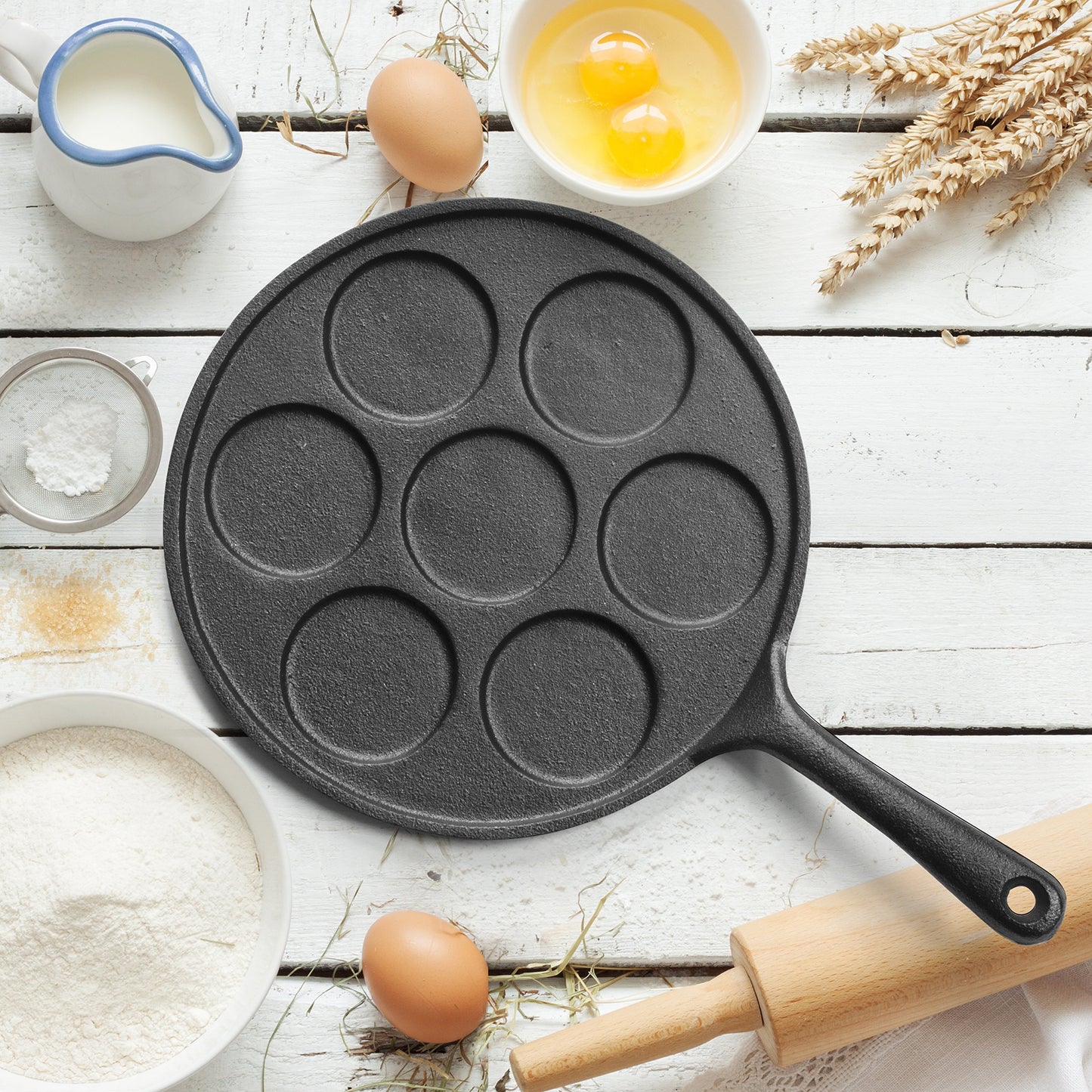 Commercial CHEF - Molde para panqueques de hierro fundido, plancha para panqueques de dólar plateado, fácil de limpiar y calienta uniformemente, hace 7 panqueques de dólar de plata